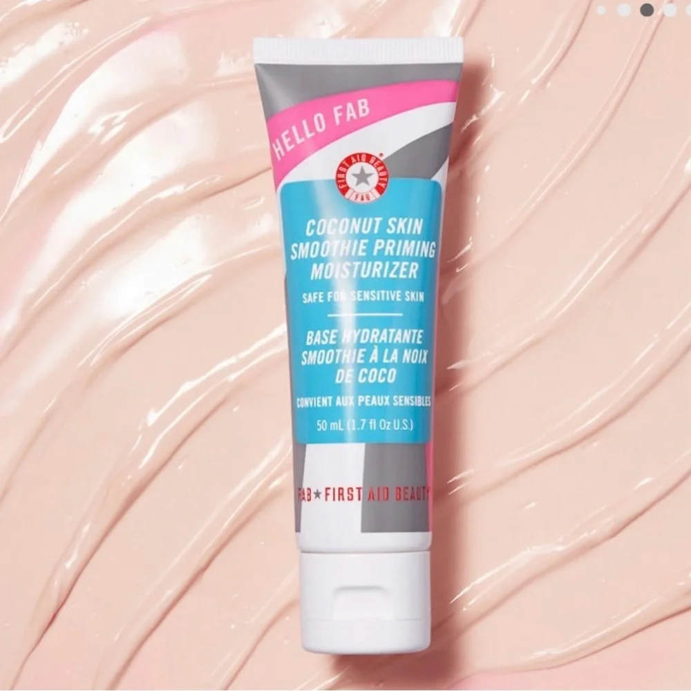 🆕First Aid Beauty - Hello FAB Coconut Skin Smoothie Priming Moisturizer - Picture 2 of 4